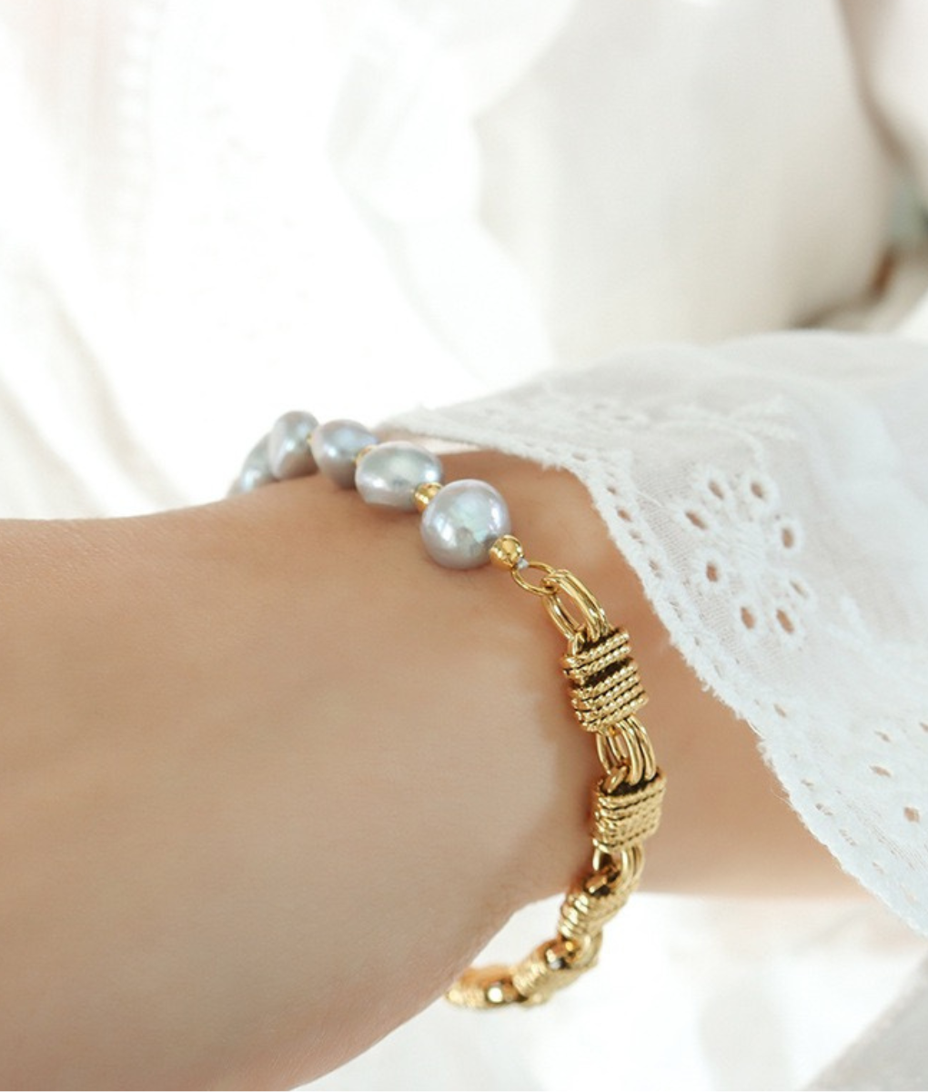 Golden Tide Pearl Bracelet
