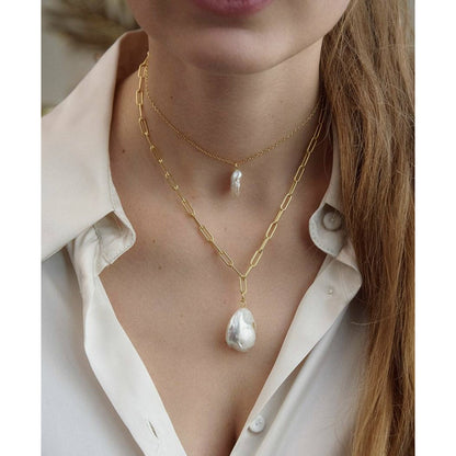 Kinsly Drop Pearl Paper Clip Necklace