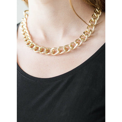 Gold chain with matching earrings 