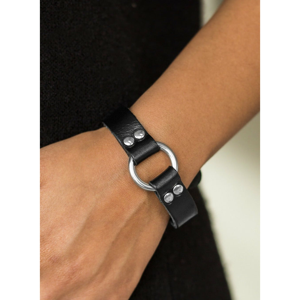 Black urban leather bracelet with silver ring - Unisex / women/ men 
