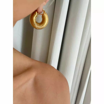 Clam Tube Hoops - Gold / Silver