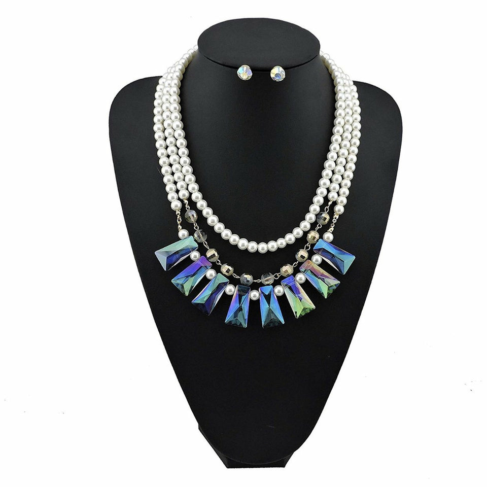Pearl crystal statement necklace 